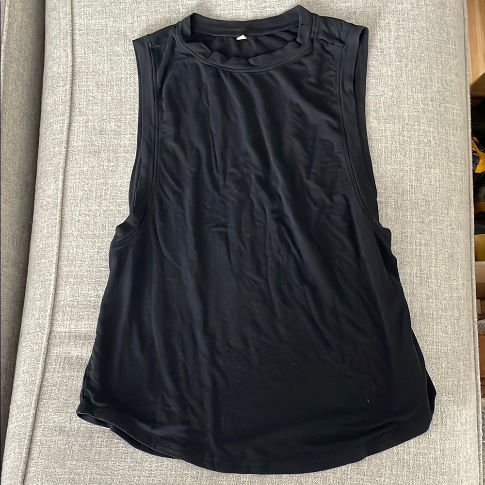P'tula Black Muscle Tee Sleeveless Tank Top